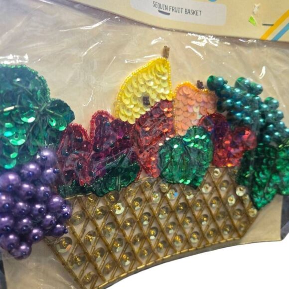Vintage Beaded Sequin Applique Fruit Basket Sealed Franks Crafts - Picture 2 of 4